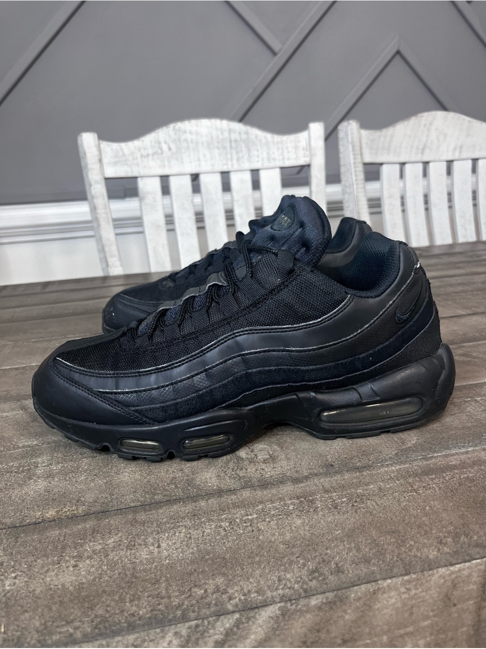 Nike Air Max 95 Essential
"Triple Black" Size 11.5
